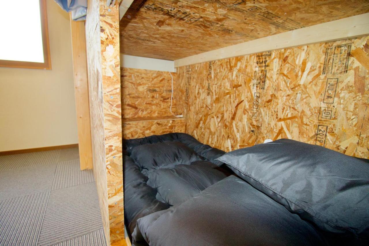 Clione Campground Hostel Шари Екстериор снимка