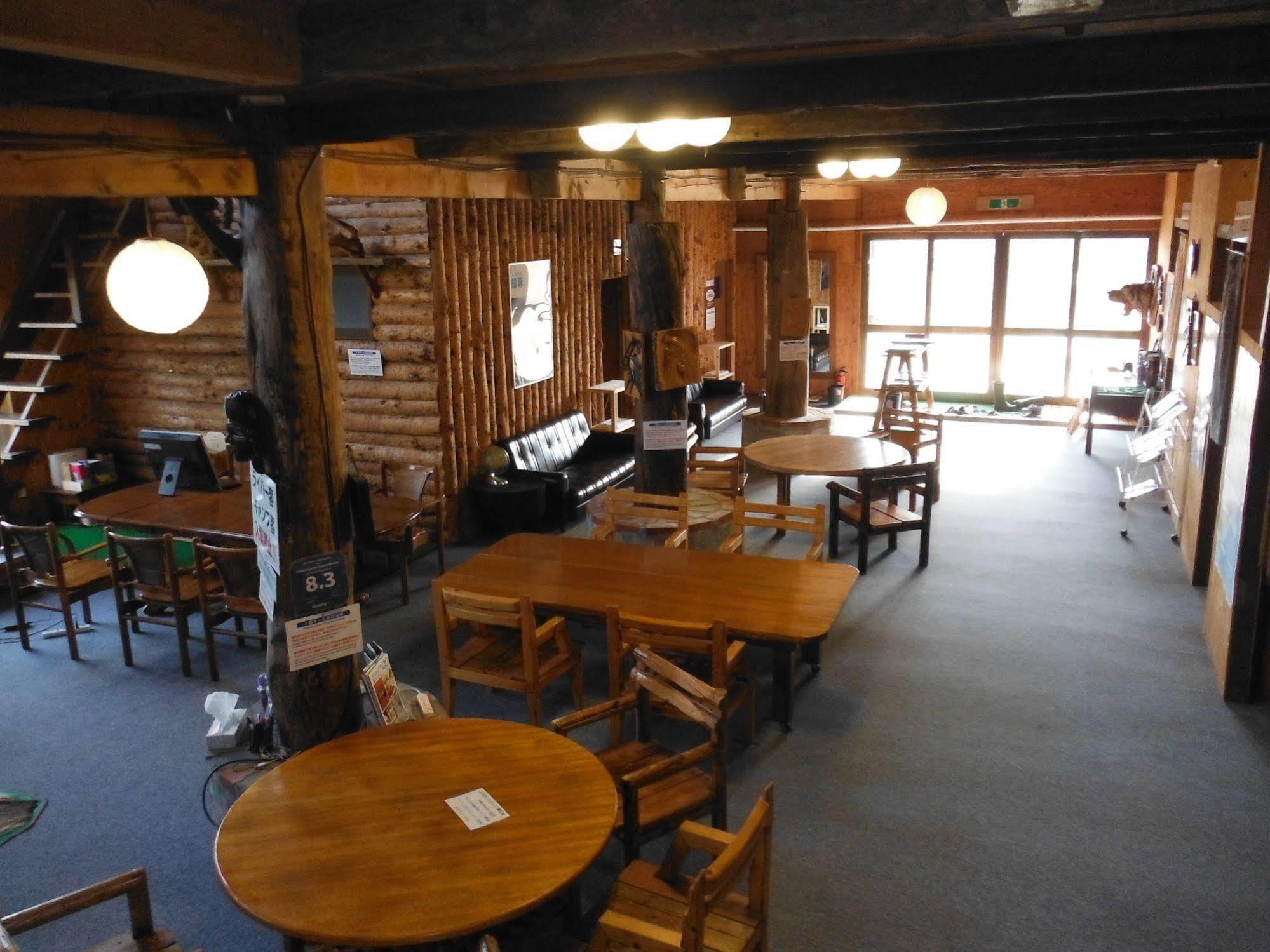 Clione Campground Hostel Шари Екстериор снимка