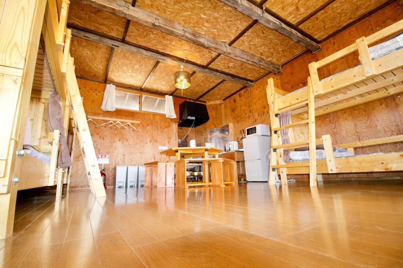 Clione Campground Hostel Шари Екстериор снимка