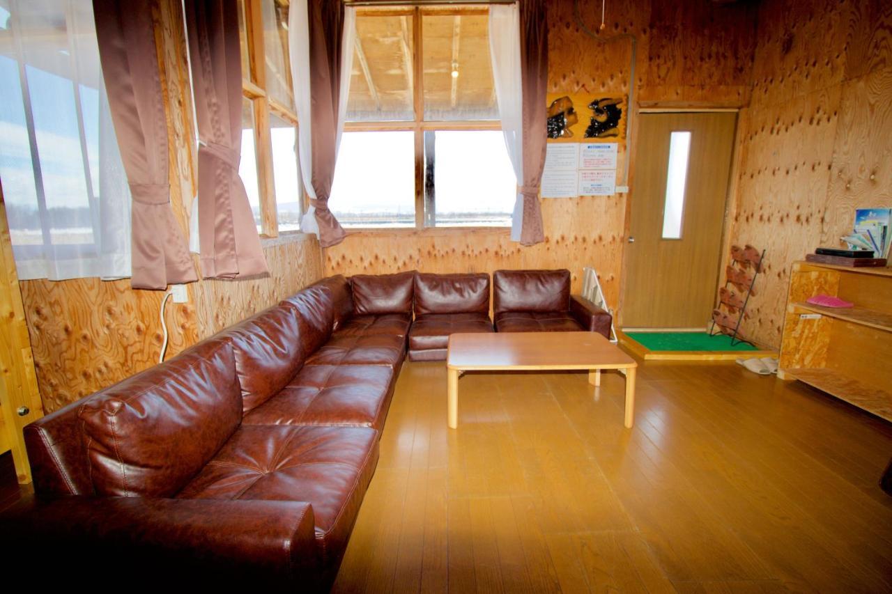 Clione Campground Hostel Шари Екстериор снимка