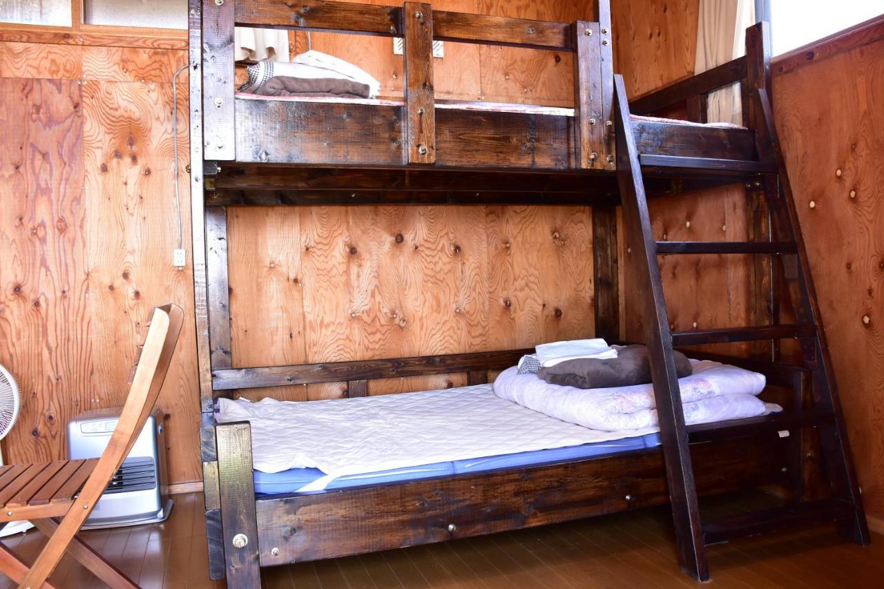 Clione Campground Hostel Шари Екстериор снимка